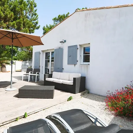 Holiday home Coquette Maison Mitoyenne De Pour 4 Sainte-Marie-de-Re